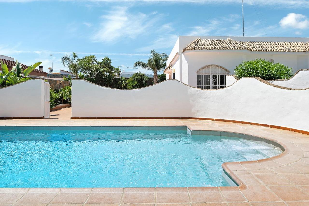 Chalet Fuente3 Piscina Comun Famila コニル・デ・ラ・フロンテラ エクステリア 写真